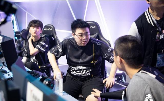 目光投向排 目光投向排