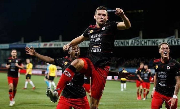 促进足球文 促进足球文